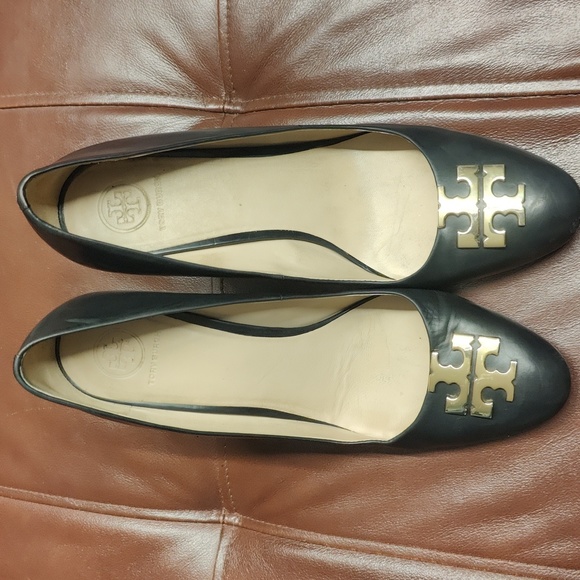 Tory Burch Black raleigh Logo Leather Wedge Pumps Size 9 - Picture 5 of 12